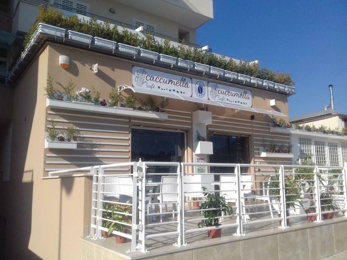 Palazzo Del Mare Apartment Наполи Екстериор снимка