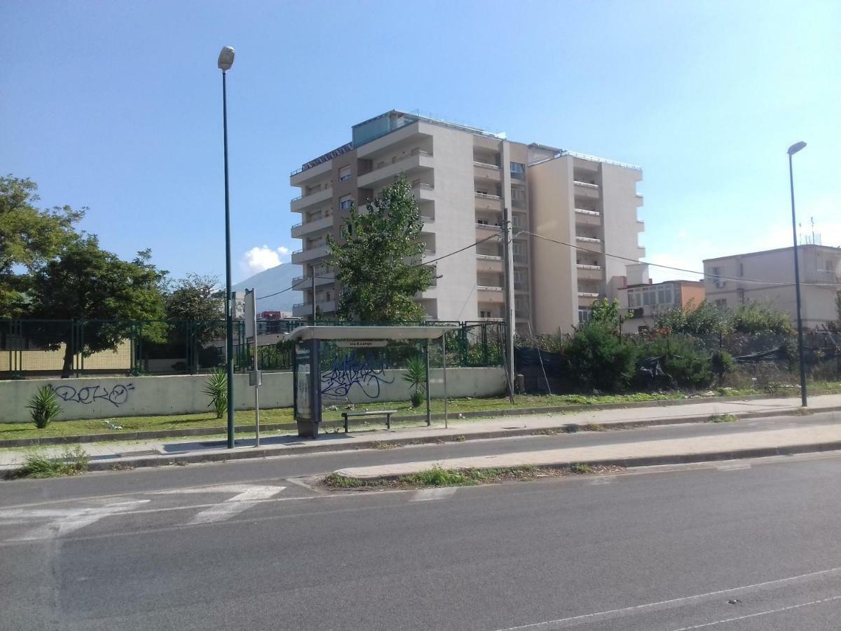 Palazzo Del Mare Apartment Наполи Екстериор снимка