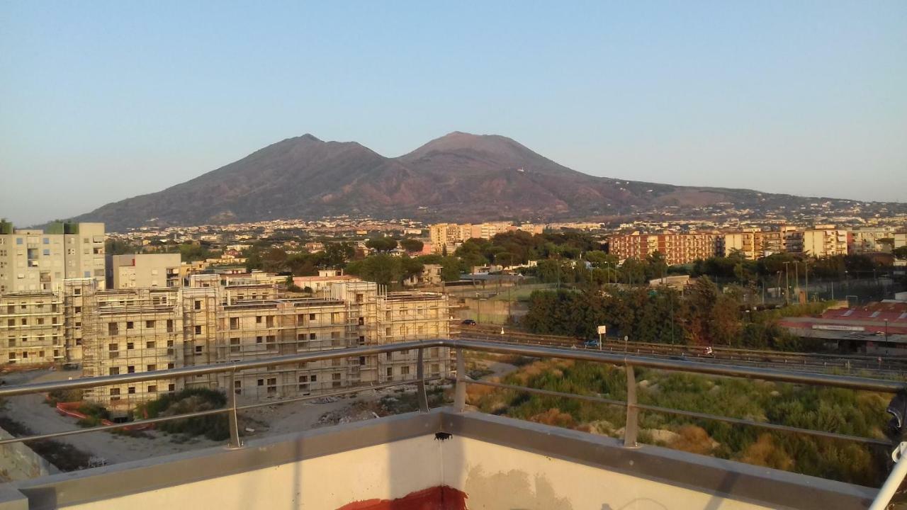 Palazzo Del Mare Apartment Наполи Екстериор снимка